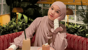 Naisa Alifia Yuriza, Dari Dunia Entertainment Hingga Berhijrah