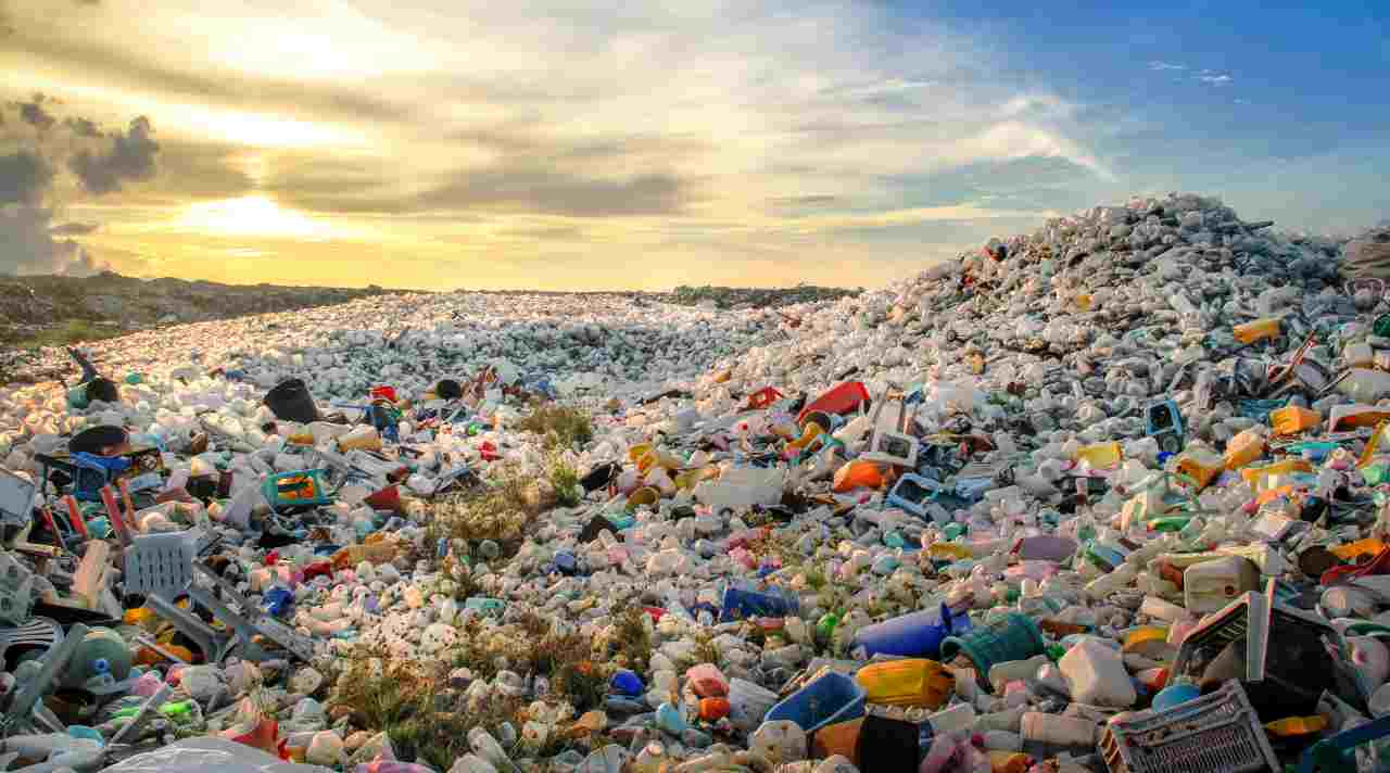 Apakah Manusia Akan Selalu Ketergantungan pada Plastik?
