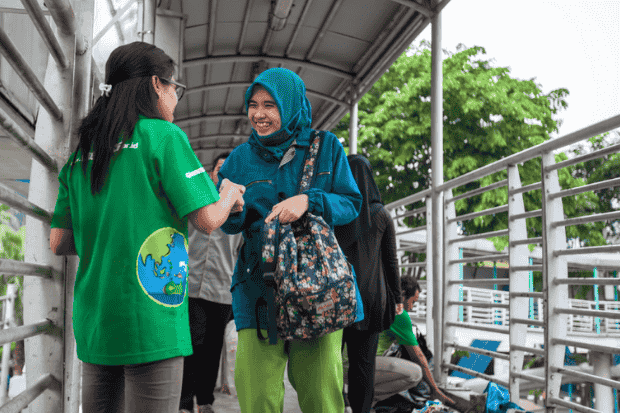 Aktivis Greenpeace dan Prinsip Kerja