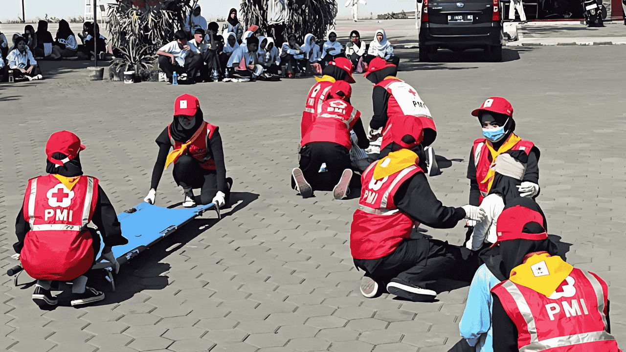 Mengenal Palang Merah Remaja (PMR)